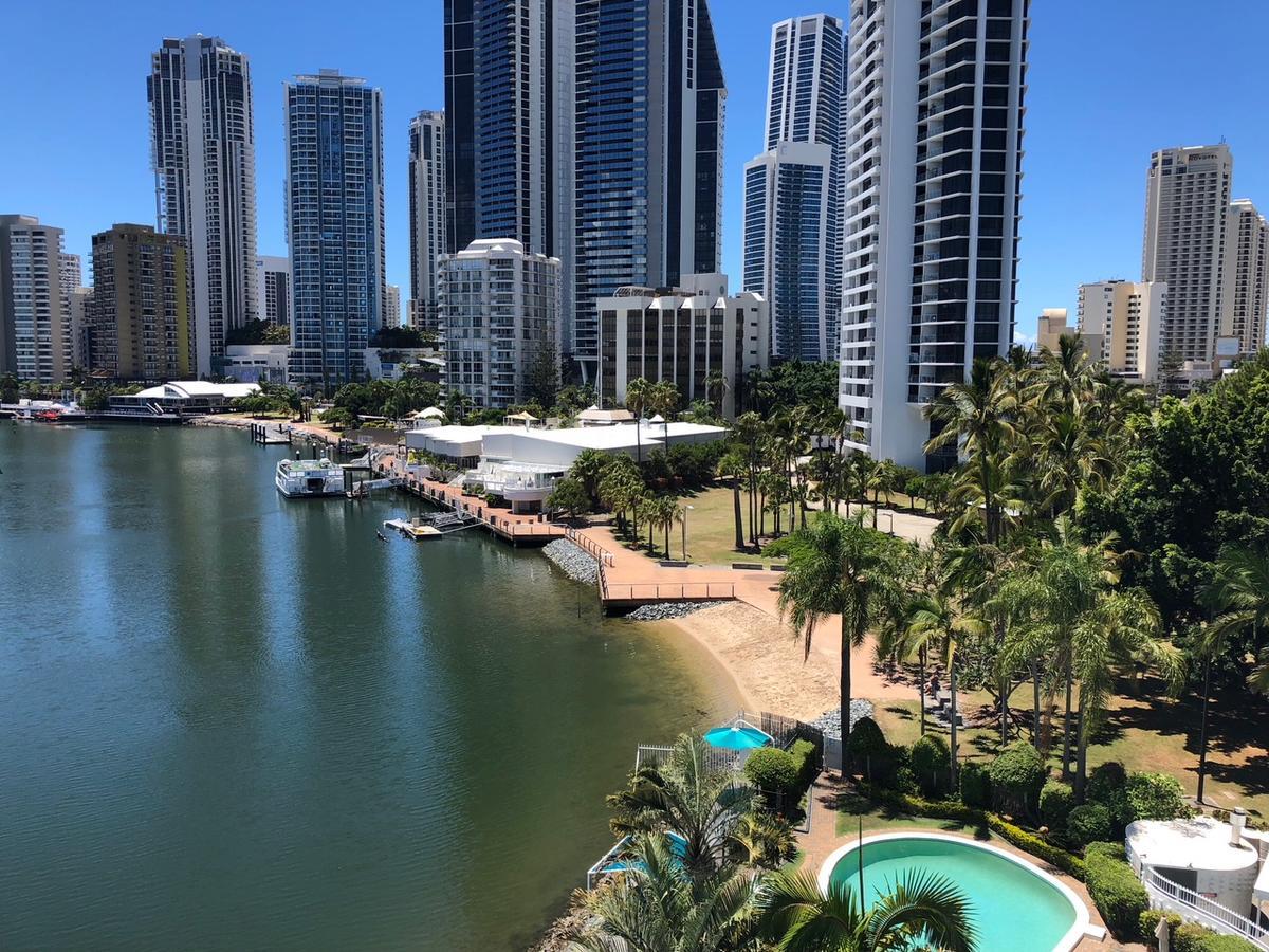 Panorama Tower Hotel Gold Coast Exterior photo