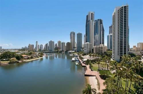 Panorama Tower Hotel Gold Coast Exterior photo