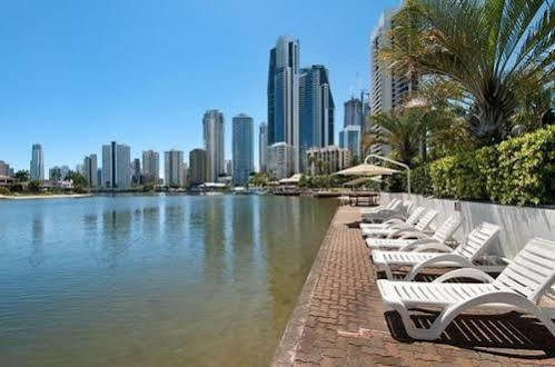 Panorama Tower Hotel Gold Coast Exterior photo