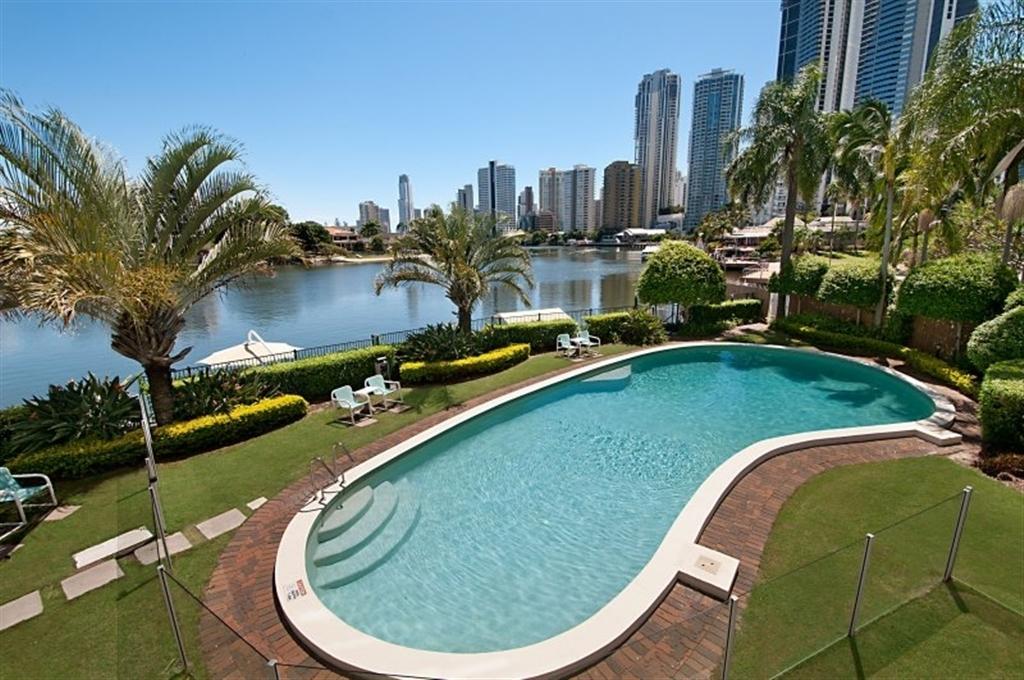 Panorama Tower Hotel Gold Coast Exterior photo